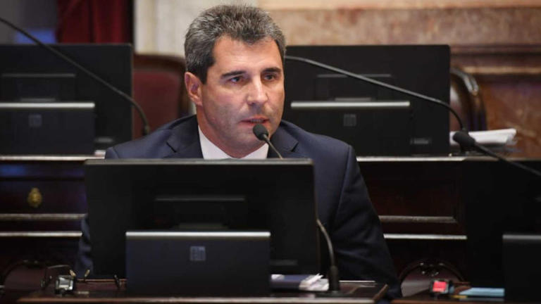 Sergio Uñac lanzó su candidatura presidencial y señaló a Axel Kicillof como su contrincante directo