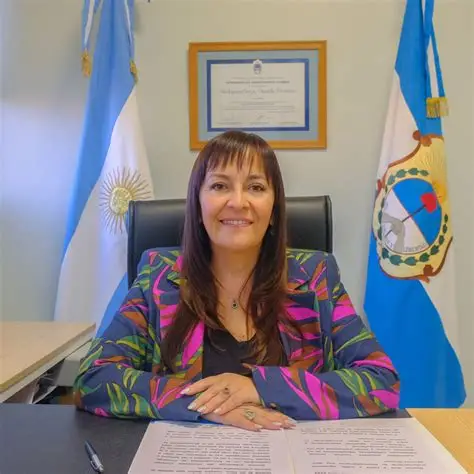 Chimbas estrenó alumbrado LED y la intendenta alertó por menores recursos