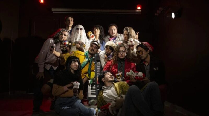 Una fiesta teatral en pleno invierno: llega “Poetas y Delincuentes” a la Cooperativa Teatro de Arte