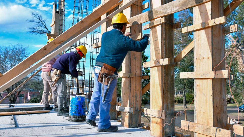 LA INDUSTRIA CAYÓ CASI UN 3% Y LA CONSTRUCCIÓN SE DESPLOMO 4% EN ABRIL, SEGÚN EL INDEC